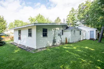 104 Dale Drive, Houghton Lake, MI 48629 - Photo 21