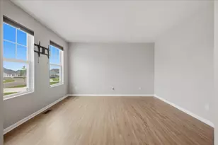 247 Sandhill Ct, White Lake, MI 48386 - Photo 11