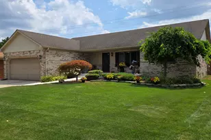 43164 Hillcrest Dr, Sterling Heights, MI 48313 - Photo 1