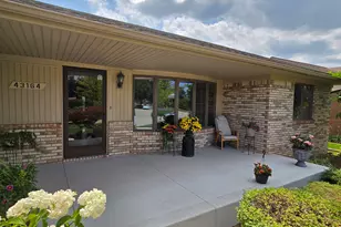 43164 Hillcrest Dr, Sterling Heights, MI 48313 - Photo 3