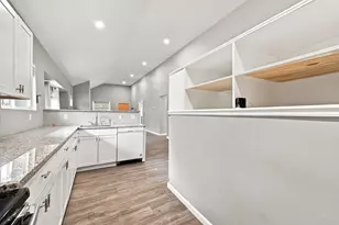 39 Cedarhurst Pl, Detroit, MI 48203 - Photo 7