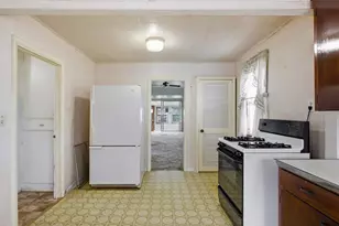 124 N Park Dr, Algonac, MI 48001 - Photo 7
