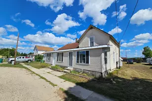 402 N Main St, Hersey, MI 49639 - Photo 3