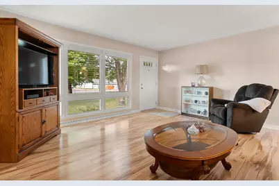 10541 S Sprinkle Road, Vicksburg, MI 49097 - Photo 3