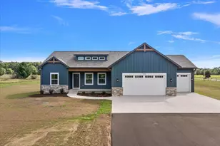 6440 17 Mile Rd NE, Cedar Springs, MI 49319 - Photo 3