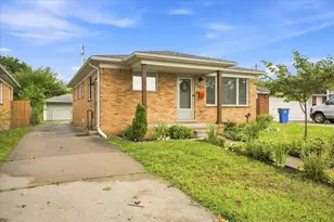 6518 Fenton St, Dearborn Heights, MI 48127 - Photo 3