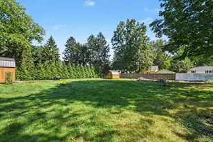 3011 Lincoln Ave, Saint Joseph, MI 49085 - Photo 7