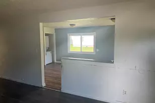 418 Franklin Rd, Pontiac, MI 48341 - Photo 1