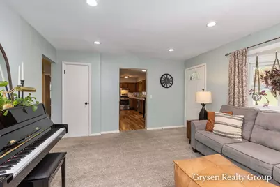 2034 Acton Road NW, Grand Rapids, MI 49504 - Photo 7