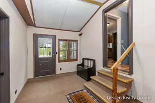 2034 Acton Rd NW, Grand Rapids, MI 49504 - Photo 17