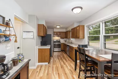 2034 Acton Road NW, Grand Rapids, MI 49504 - Photo 9