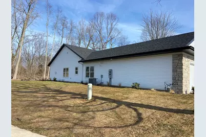 723 Violet Way, Saint Joseph, MI 49085 - Photo 3