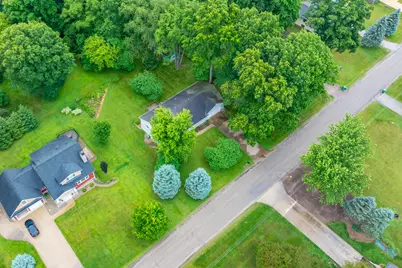 52135 Nancy Lane, Three Rivers, MI 49093 - Photo 5