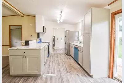 8820 S Lake Pleasant Road, Hillsdale, MI 49242 - Photo 11