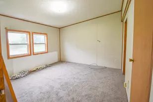 8820 S Lake Pleasant Rd, Hillsdale, MI 49242 - Photo 25