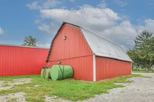 8820 S Lake Pleasant Rd, Hillsdale, MI 49242 - Photo 5