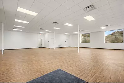 132 W Cortland Street, Jackson, MI 49201 - Photo 5