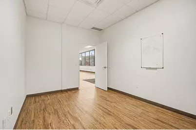 132 W Cortland Street, Jackson, MI 49201 - Photo 23