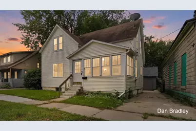 742 Myrtle Street NW, Grand Rapids, MI 49504 - Photo 1