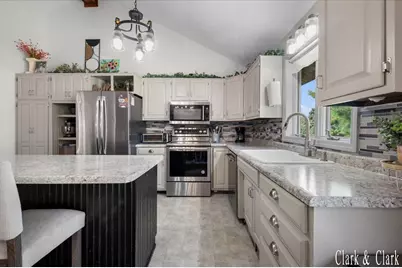 1030 N Par Drive, Weidman, MI 48893 - Photo 7