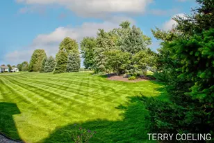 5924 Elmwood Lake Dr, Hudsonville, MI 49426 - Photo 39