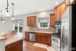5924 Elmwood Lake Dr, Hudsonville, MI 49426 - Photo 11