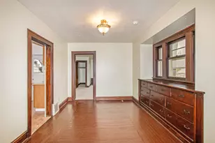 209 E Mt Hope Ave, Lansing, MI 48910 - Photo 9