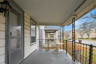 209 E Mt Hope Ave, Lansing, MI 48910 - Photo 5