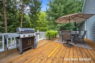 2431 Summit Ridge Dr NE, Grand Rapids, MI 49505 - Photo 45