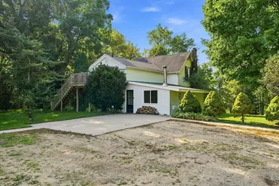 13921 Old 14 Mile Road NE, Greenville, MI 48838 - Photo 17
