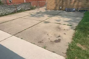 16790 Bell Ave, Eastpointe, MI 48021 - Photo 19