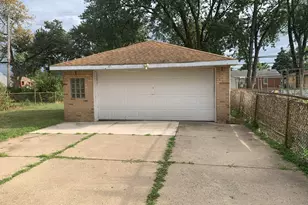 16790 Bell Ave, Eastpointe, MI 48021 - Photo 17