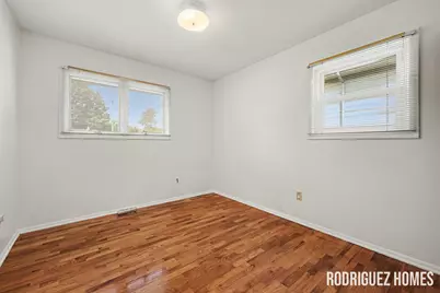 1732 Benjamin Avenue NE, Grand Rapids, MI 49505 - Photo 11