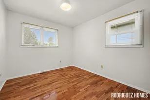 1732 Benjamin Ave NE, Grand Rapids, MI 49505 - Photo 11