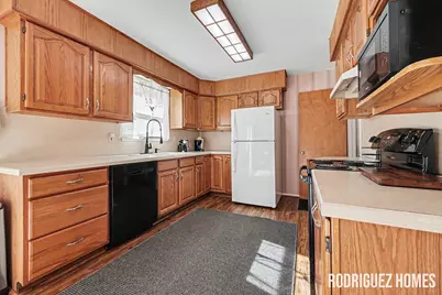1732 Benjamin Avenue NE, Grand Rapids, MI 49505 - Photo 5