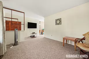 1732 Benjamin Ave NE, Grand Rapids, MI 49505 - Photo 9