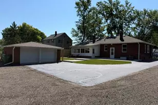708 Upton Ave, Springfield, MI 49037 - Photo 7