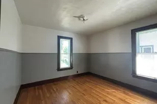 635 E Main St, Benton Harbor, MI 49022 - Photo 9