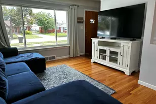 2728 Pinetree Dr, Trenton, MI 48183 - Photo 5