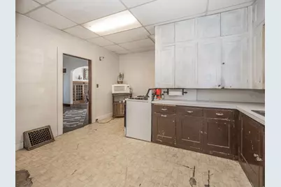 601 N Kalamazoo Street, Paw Paw, MI 49079 - Photo 15