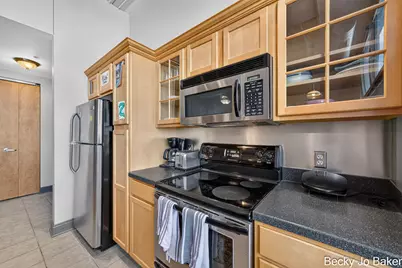930 Washington Avenue #3M, Muskegon, MI 49441 - Photo 11