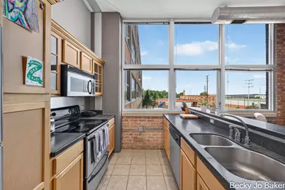 930 Washington Avenue #3M, Muskegon, MI 49441 - Photo 9