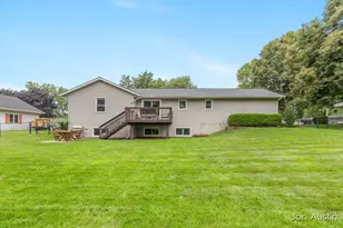 5064 Shinnecock Hills Dr NW, Comstock Park, MI 49321 - Photo 25