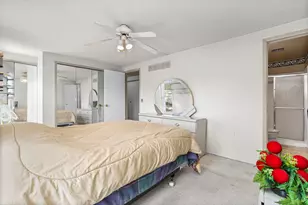21691 Hidden Rivers Dr N, Southfield, MI 48075 - Photo 25
