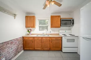 6445 Sommerset Rd, Lansing, MI 48911 - Photo 7