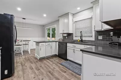 7381 Sunset Avenue, Jenison, MI 49428 - Photo 5