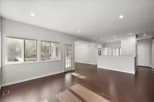 35052 Meadow Ln, Farmington Hills, MI 48335 - Photo 7