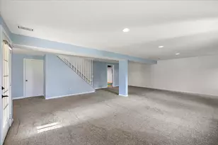 35052 Meadow Ln, Farmington Hills, MI 48335 - Photo 31
