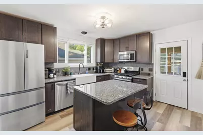 325 Grand Avenue NE, Grand Rapids, MI 49503 - Photo 9