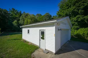 1807 Shettler Rd, Muskegon, MI 49444 - Photo 7